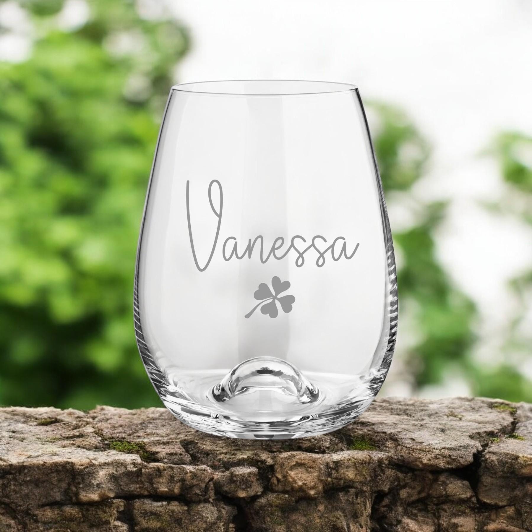 Trinkglas mit Namen personalisiert, wunderschöne Form, Kristall, Namensglas, auf Wunsch mit Kleeblatt oder Herz graviert, spülmaschinenfest