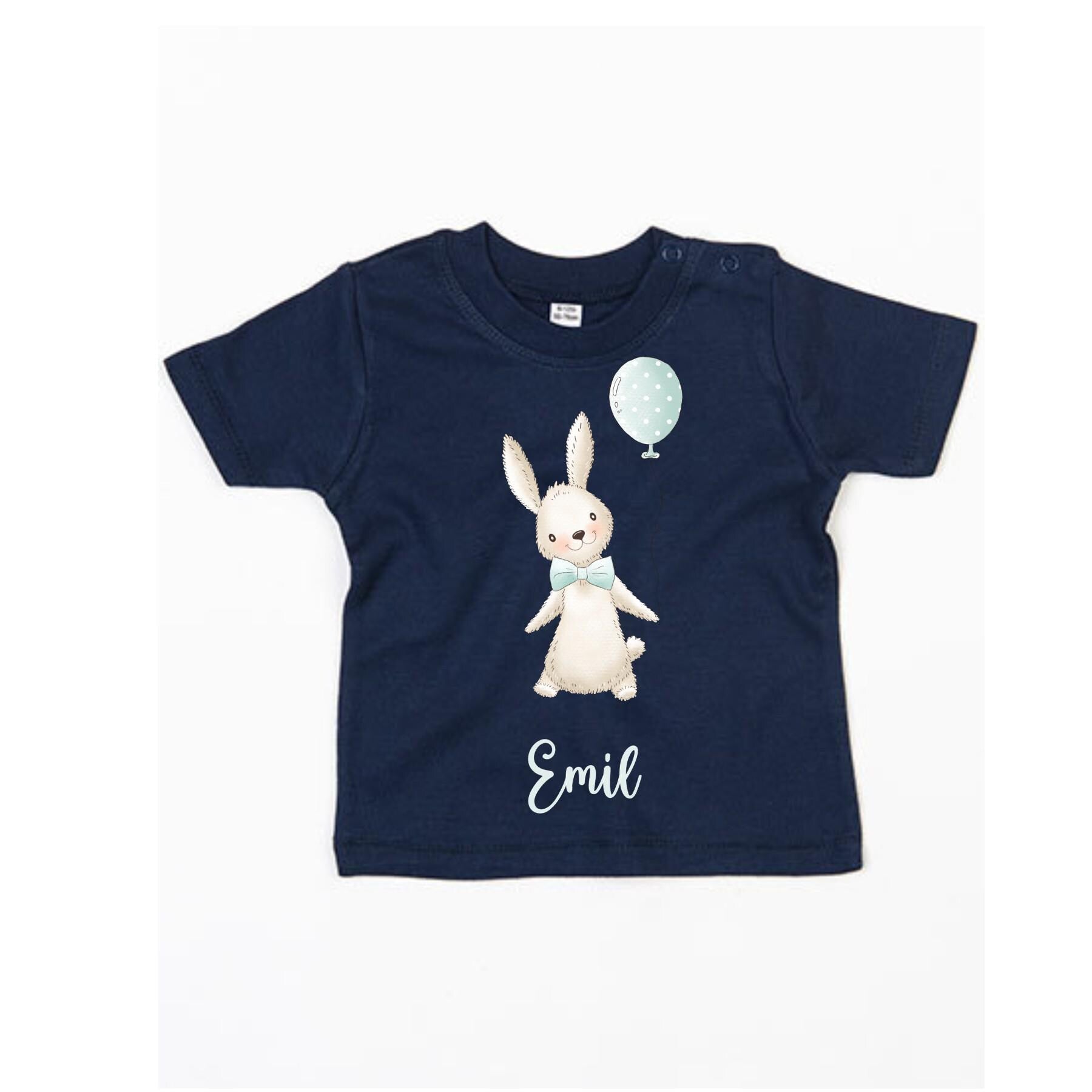 Personalisiertes Baby Shirt, weiß oder dunkelblau, mit Hasen, Osterhäschen, kurzer Arm, Art.-Nr. BS-1-BZ02