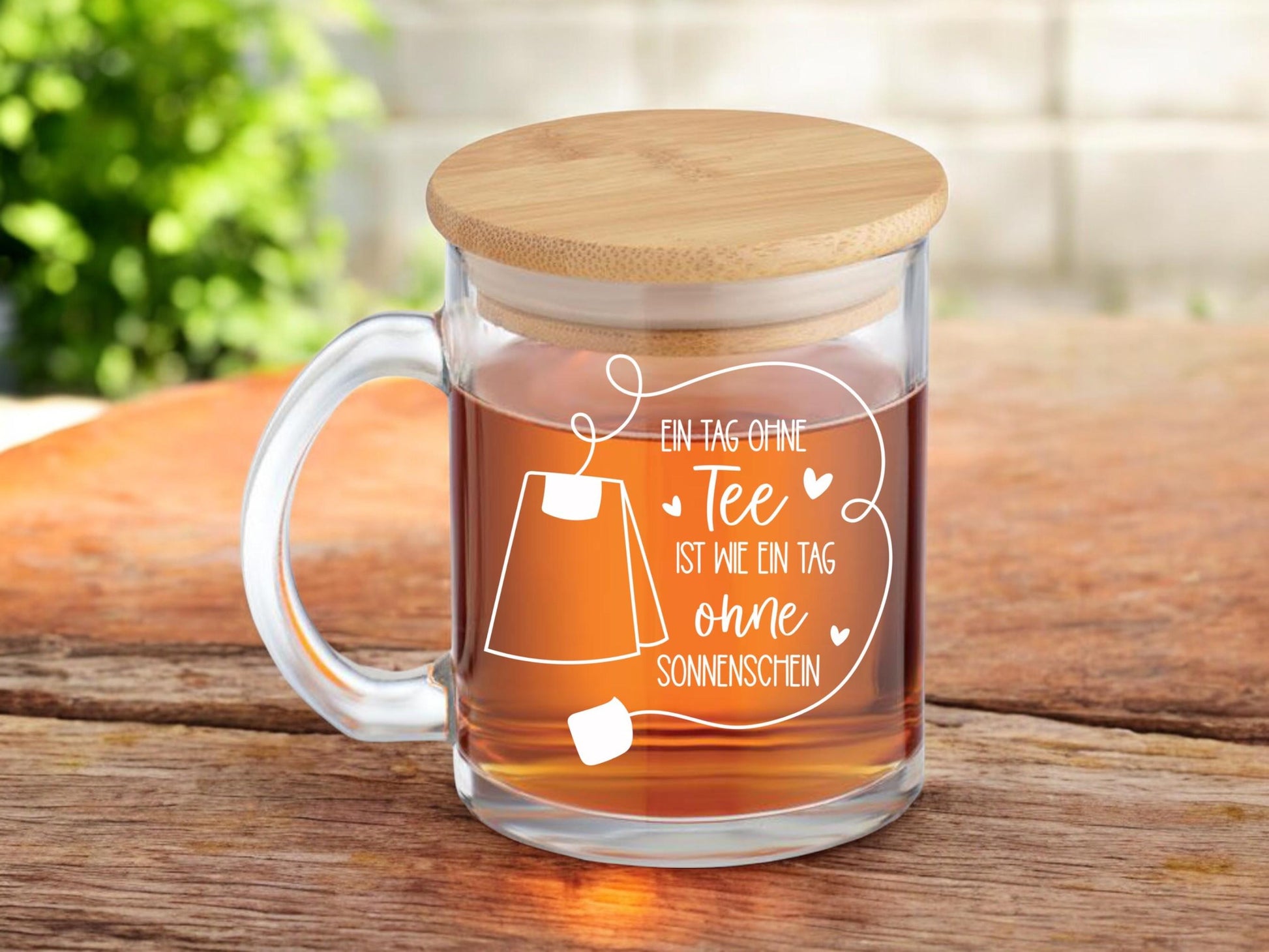 Teeglas mit Deckel aus Bambus, graviert, mit deinem Wunschnamen, Geschenk für Teetrinker, robust, Spülmaschinen geeignet, ART.-NR. TG07