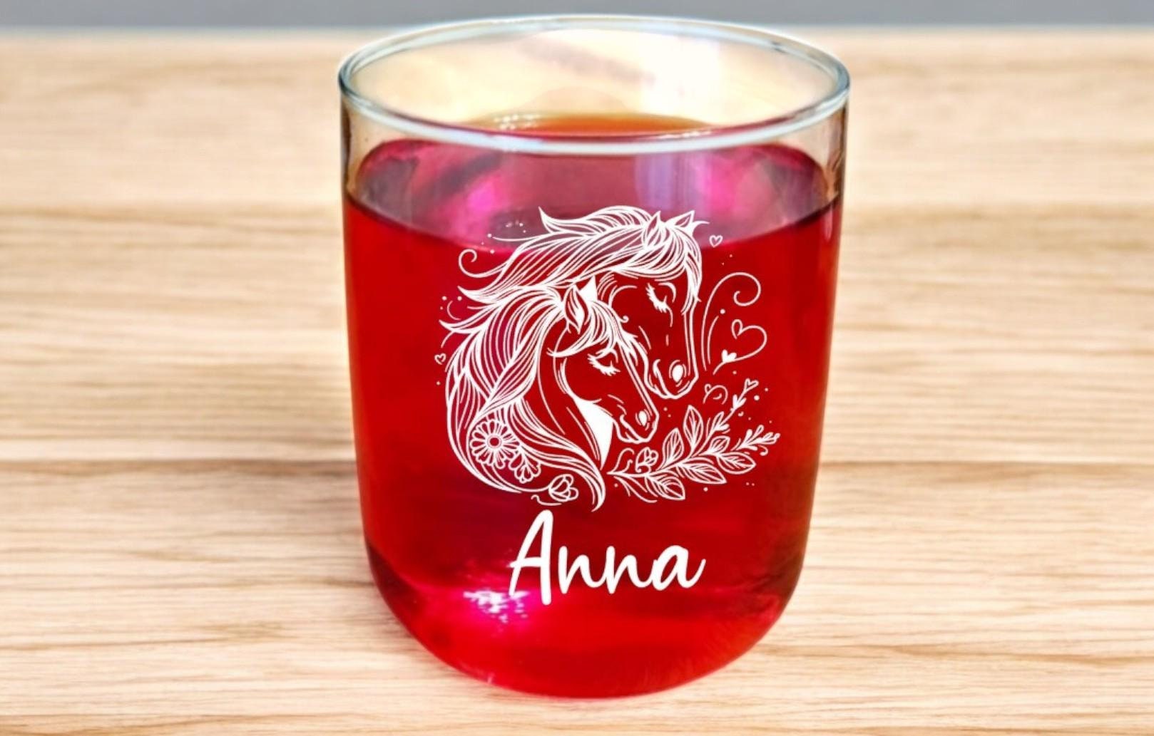 Pferde Glas, personalisiert mit Namen, graviert, 3 verschiedene Gläserformen, sehr schönes Motiv, Geschenk für Pferdefreundinnen, Art.Nr.PG4