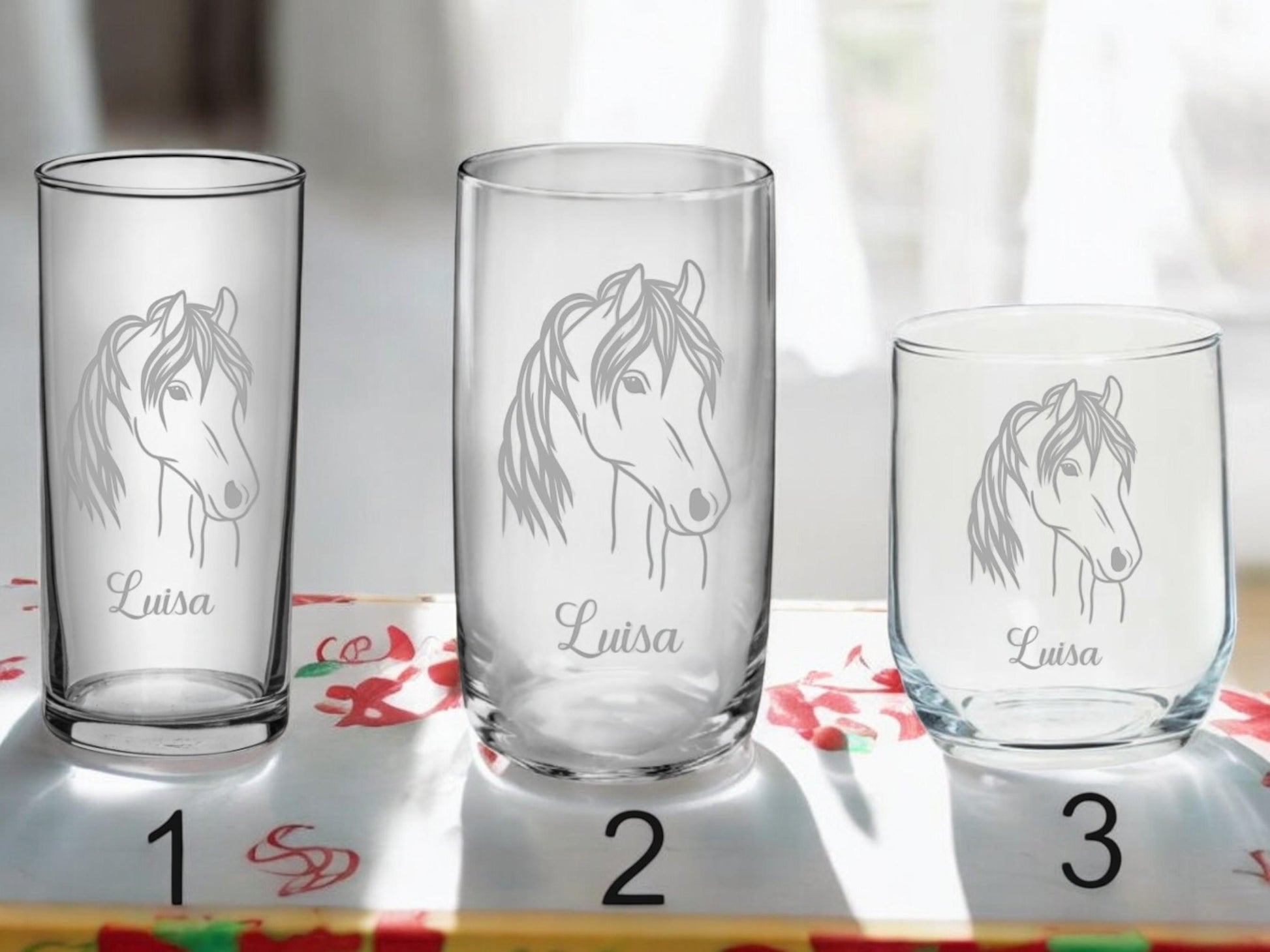 Pferde Kinder Trinkglas mit Gravur, personalisiert mit Namen oder Wunschtext, 3 versch. Glasformen,  Geschenk für Pferdefreunde, Art.Nr.P1