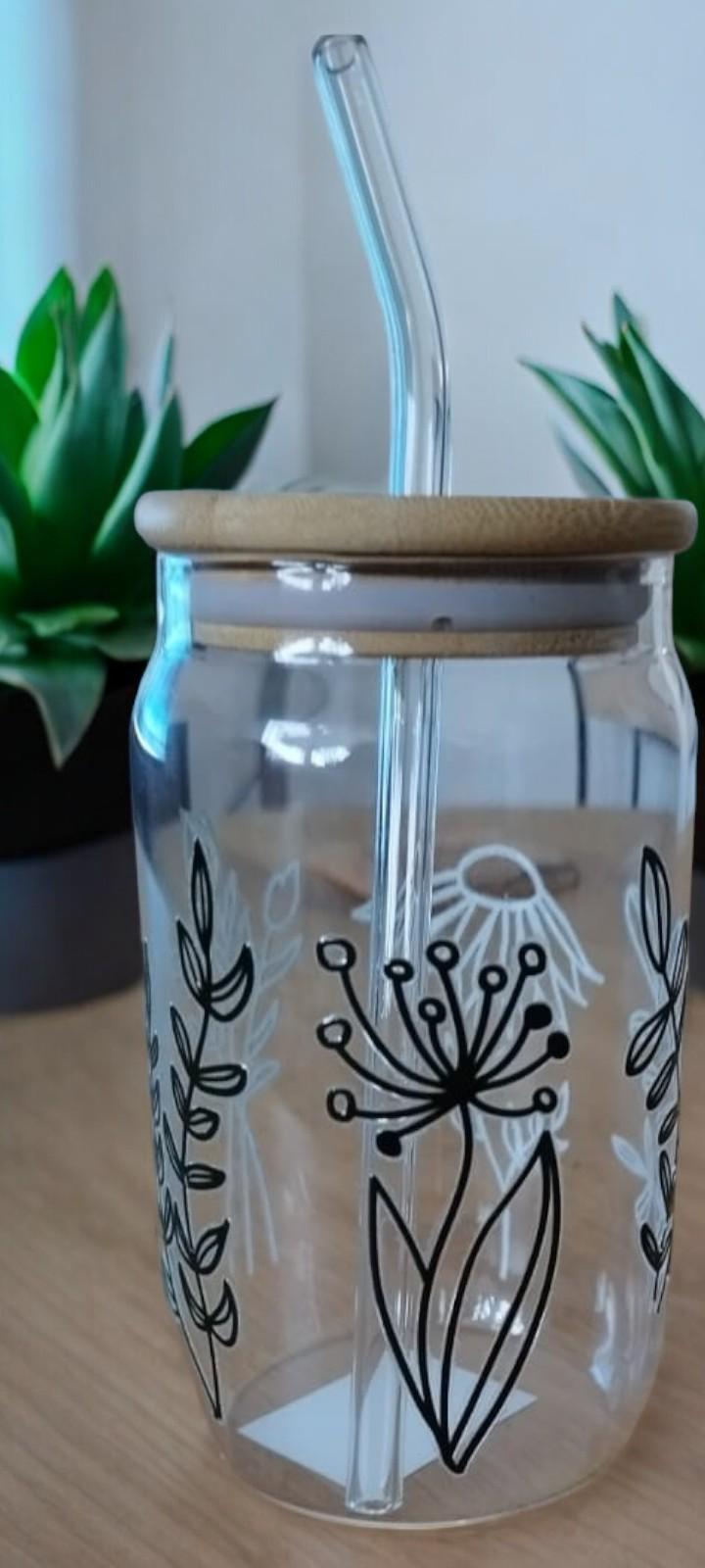 Trinkbecher mit Bambusdeckel und Glasstrohalm, Blumenmuster, To Go Becher, 350 ml, Becher mit Deckel, mit/ohne Personalisierung