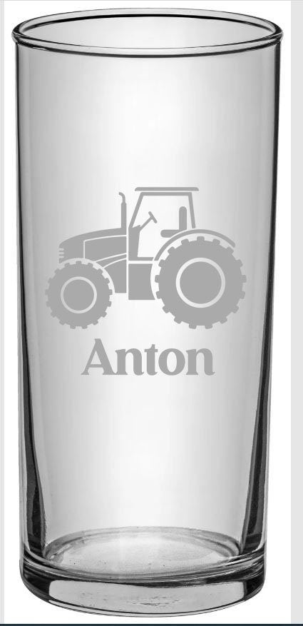 Trinkglas Traktor mit Namen und Traktorgravur