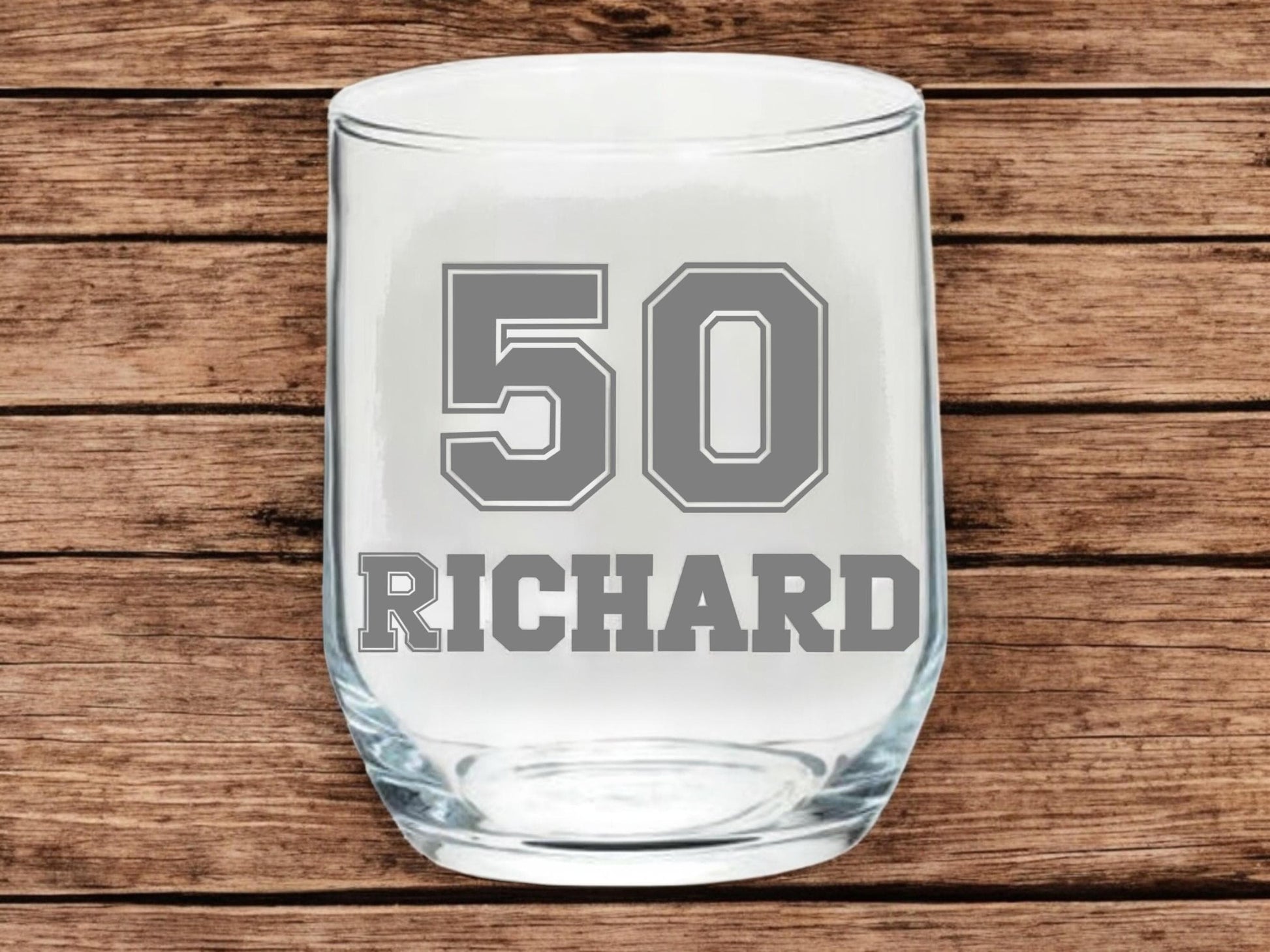 Whiskey Glas, Trinkglas  personalisiert mit Namen und Alter, Geschenk zum Jahrestag, Geburtstag, graviert, Jubiläum, Glas personalisiert
