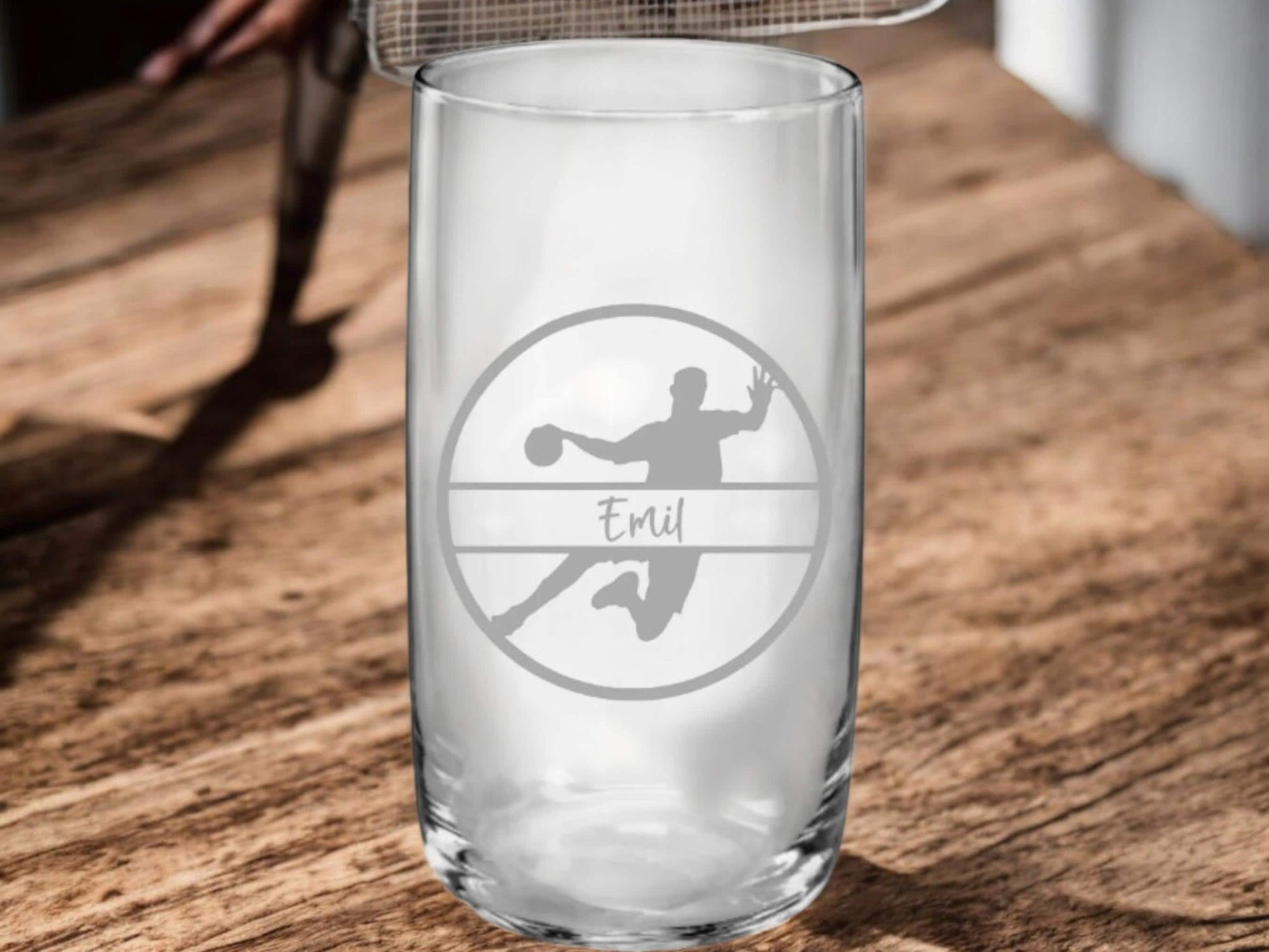 Trinkglas Handball, Geschenk für Handballer, graviertes Glas mit Namen, personalisiert nach Wunsch, 3 versch. Glasformen, Art.-Nr. HB2