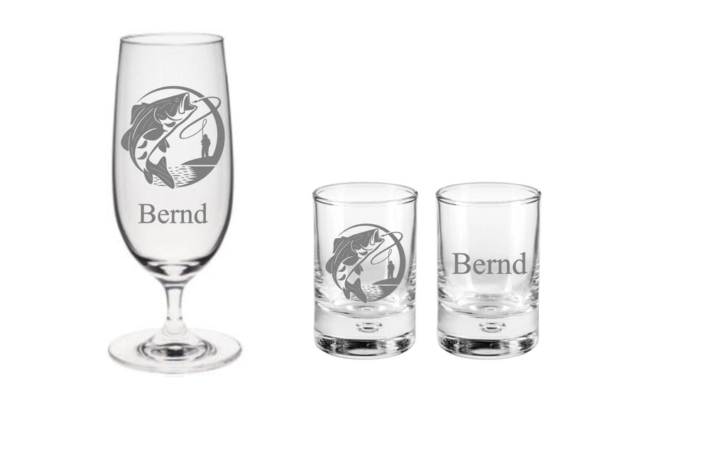 Bierglas oder Schnapsglas mit Anglermotiv + Namen, graviert, Geschenk personalisiert, für Angler, Fisch und Angel, auch in Set, Art.-Nr.AG1