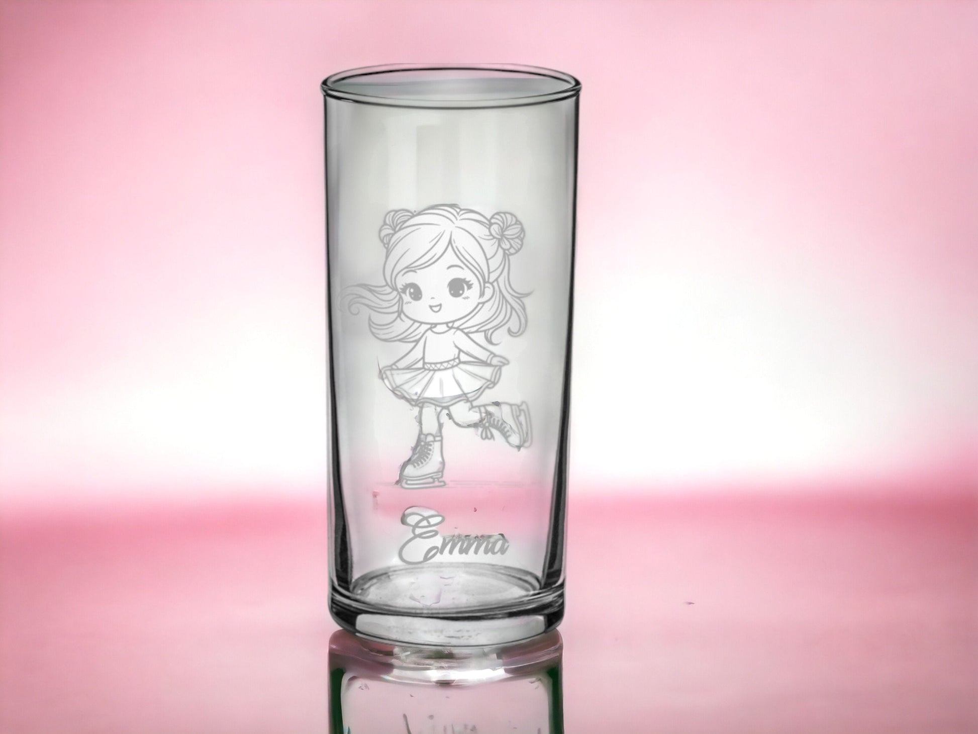 Kindertrinkglas mit kleiner Eiskunstläuferin, Saftglas, Trinkglas, Geschenk für Kinder, Spülmaschinen geeignet, persönliche Gravur, mit Name