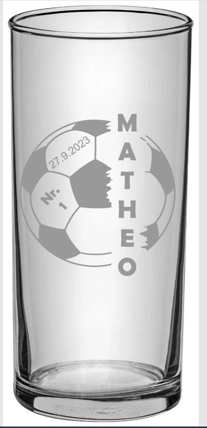 Kinder-Trinkglas für Fußball Fans, graviert mit Namen, Datum und Nummer auf Wunsch
