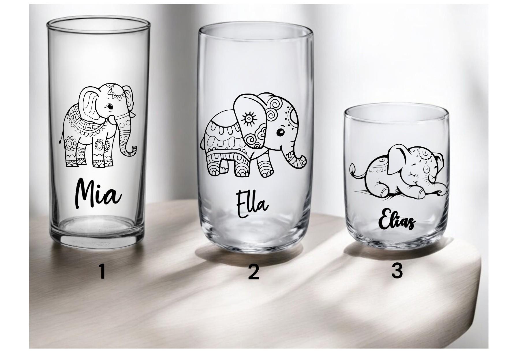 Elegantes Trinkglas mit graviertem Elefanten-Motiv & Wunschname, Geschenk für Kinder, 3 Glas Formen zur Auswahl, Art.-Nr.  KT03