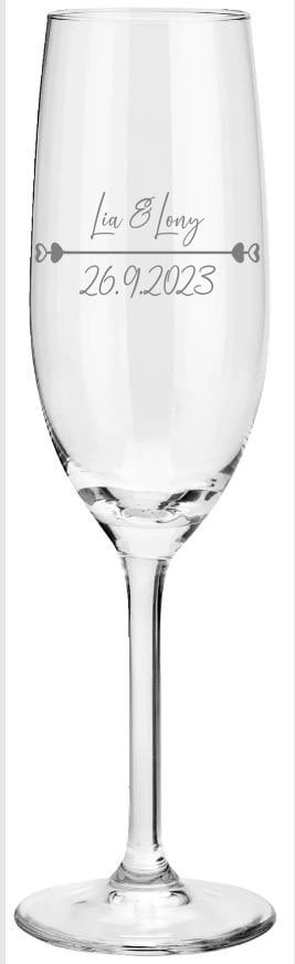 Weinglas oder Sektglas mit Namen und Datum personalisiert, Geschenk für die Hochzeit, das Brautpaar oder als Gastgeschenk