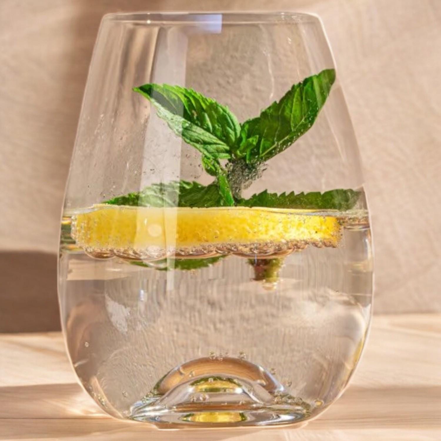 Trinkglas mit Namen personalisiert, wunderschöne Form, Kristall, Namensglas, auf Wunsch mit Kleeblatt oder Herz graviert, spülmaschinenfest