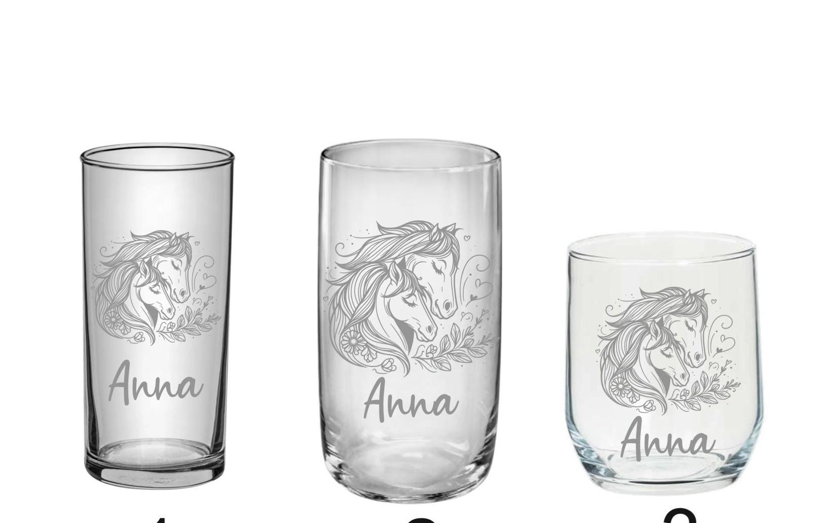 Pferde Glas, personalisiert mit Namen, graviert, 3 verschiedene Gläserformen, sehr schönes Motiv, Geschenk für Pferdefreundinnen, Art.Nr.PG4