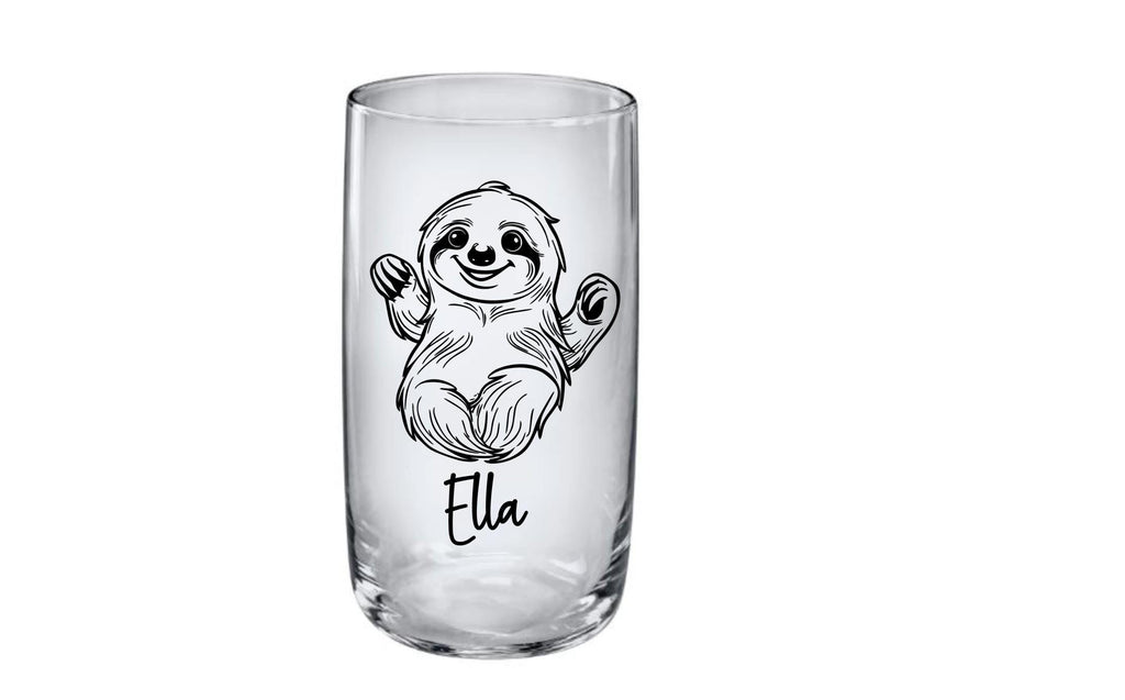 Elegantes Trinkglas mit graviertem Faultier-Motiv & Wunschname, Geschenk für Kinder, 3 Glas Formen zur Auswahl, Art.-Nr.  KT03
