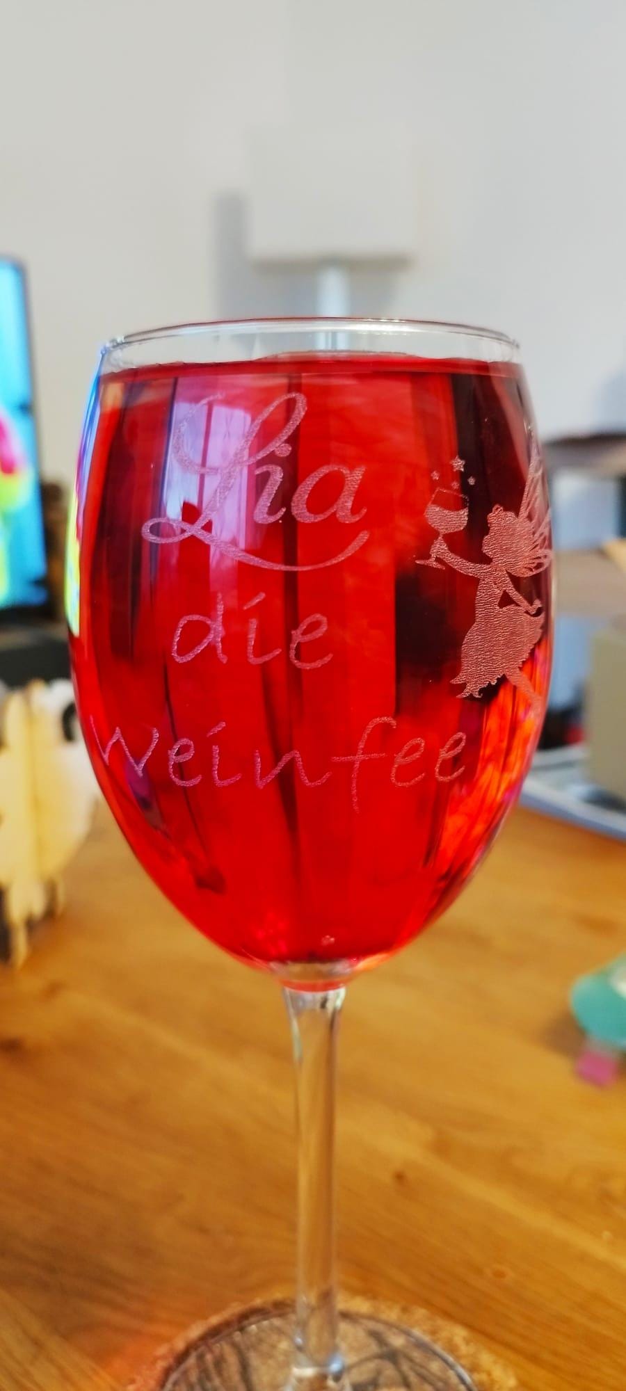 Weinglas "Weinfee" mit Namen personalisiert, graviert, Geschenk für Weintrinker, Art.-Nr. WG1