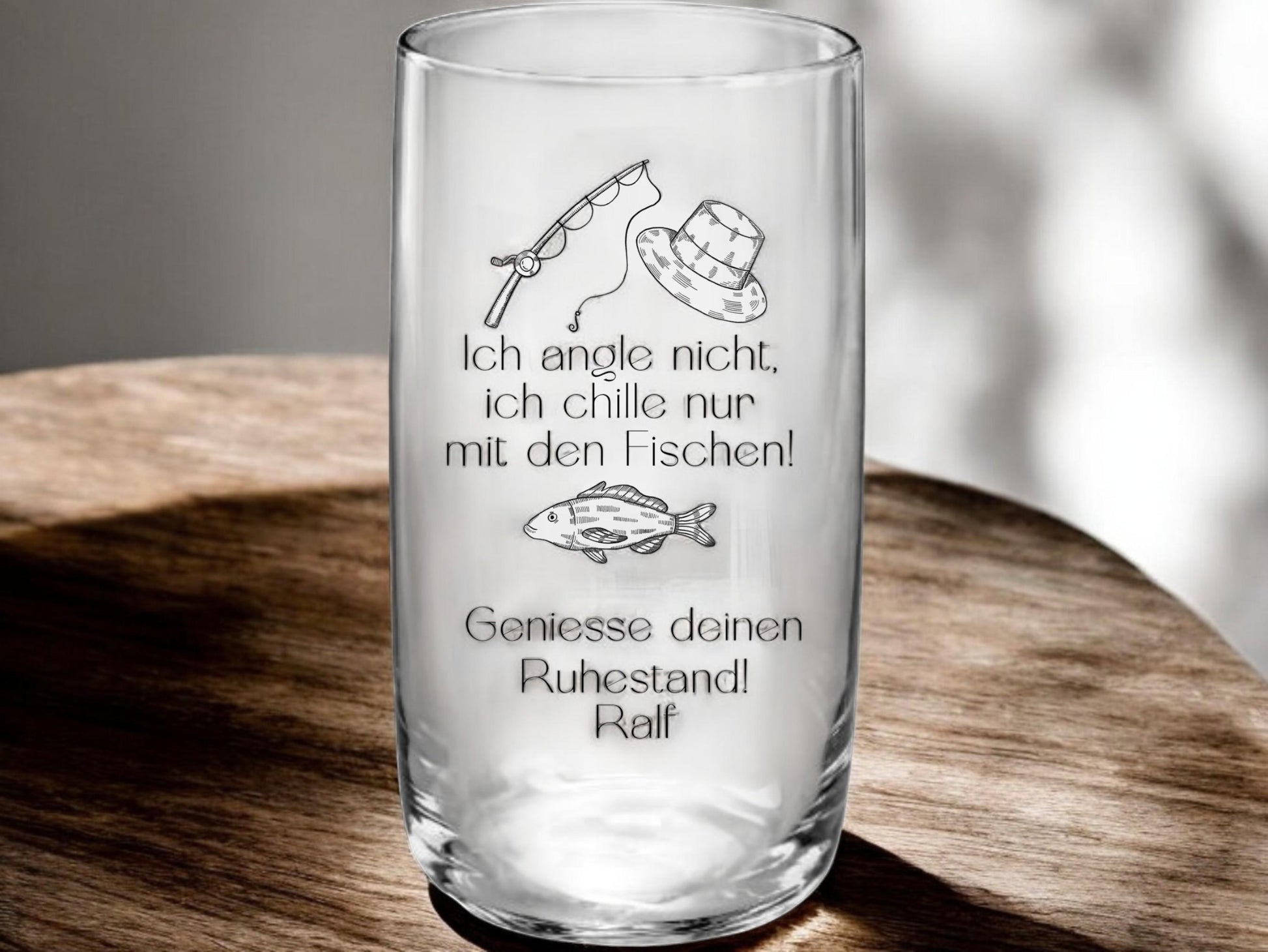 Trinkglas Angler Spruch, Geschenk zum Geburtstag oder Ruhestand,  für Angler, personalisiert, mit Namen, Gravur, Wasserglas, Art.-Nr. TG01