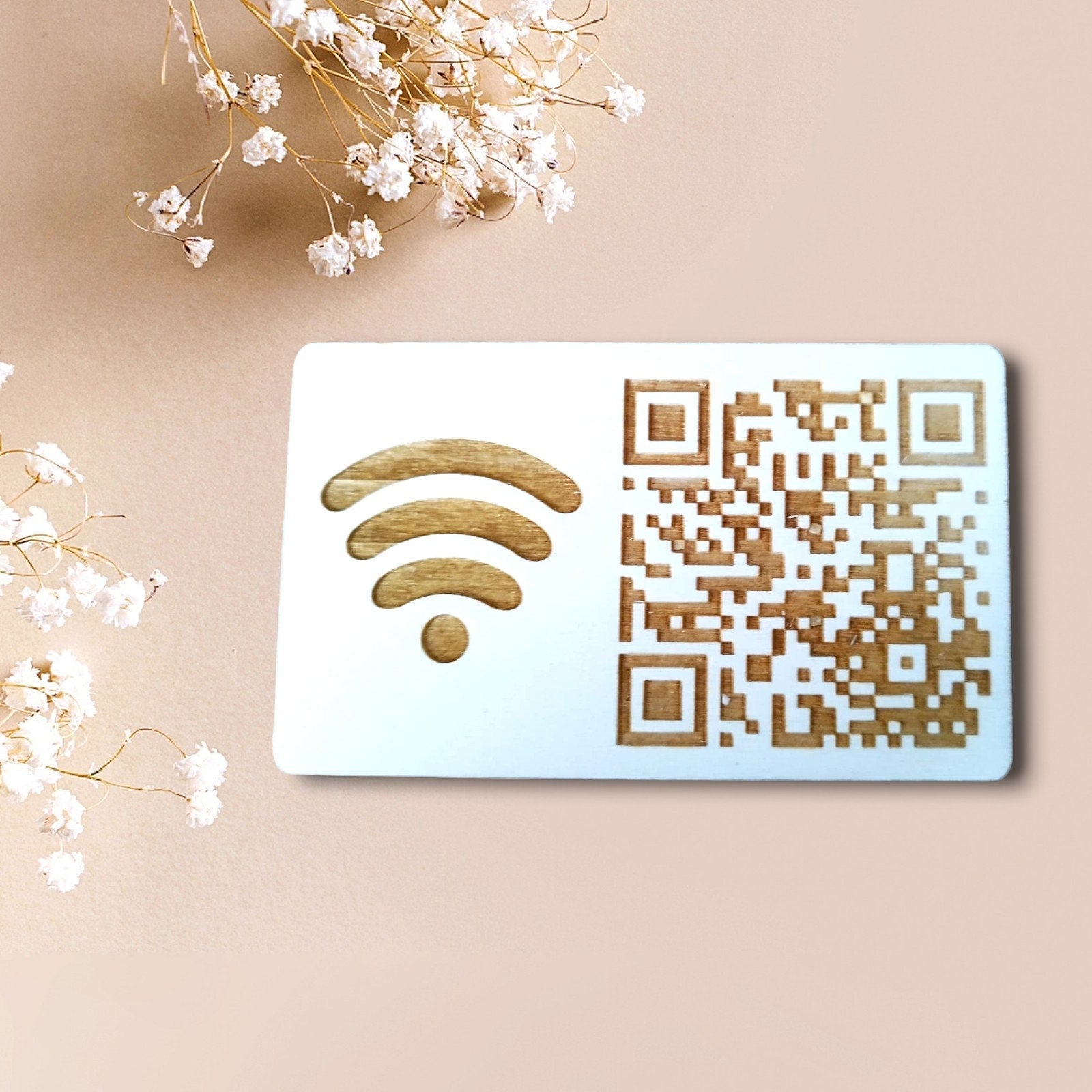 Personalisiertes QR Code Schild, für WLAN Passwort oder Webseiten Code usw. mit Magnet zur Befestigung, aus Holz, benutzerdefiniert