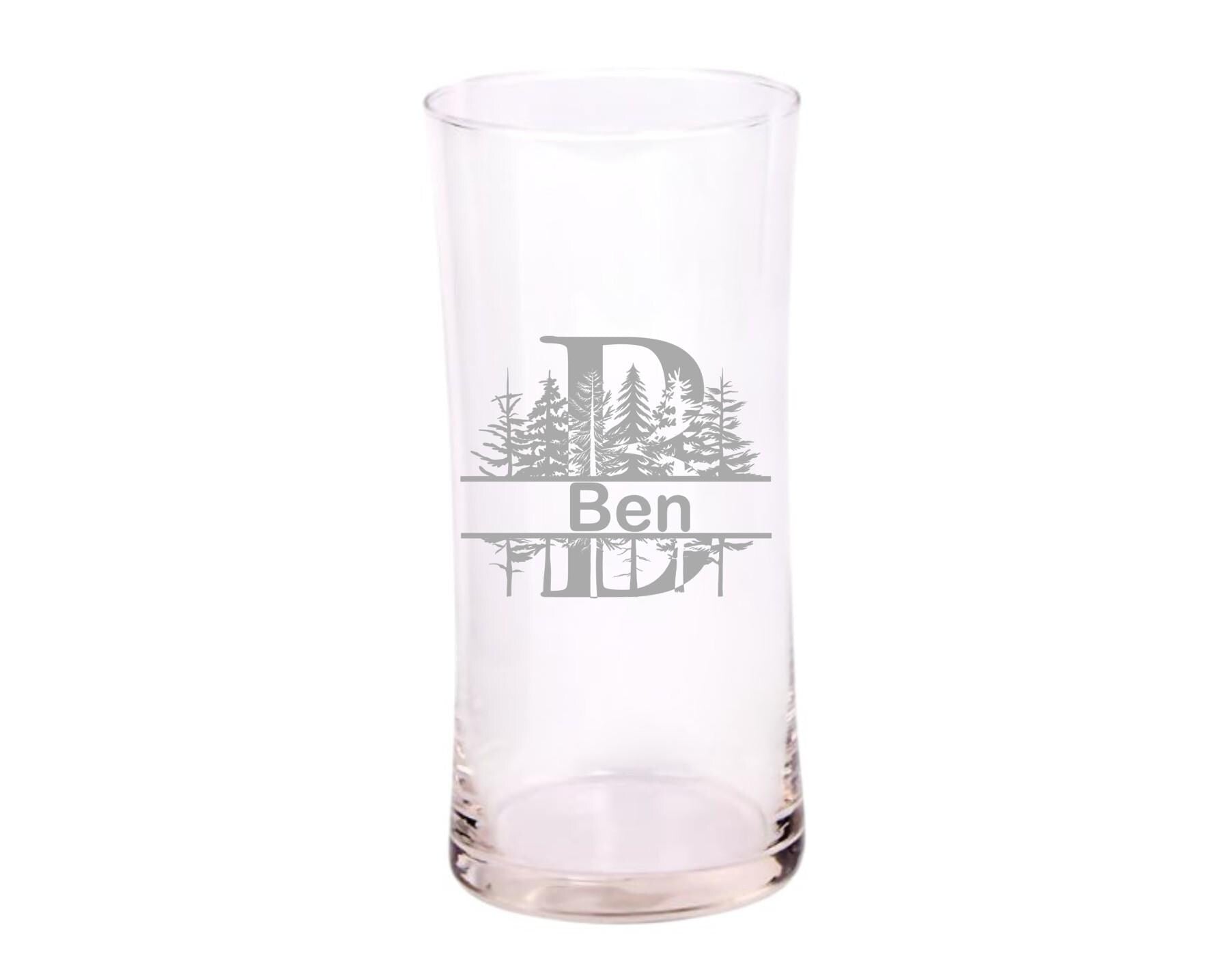 Gravierte Trinkgläser mit Monogramm und Waldmotiv, 10 versch. Glas Formen, Namensglas in seiner ansprechendsten Form, Art.-Nr. NG1