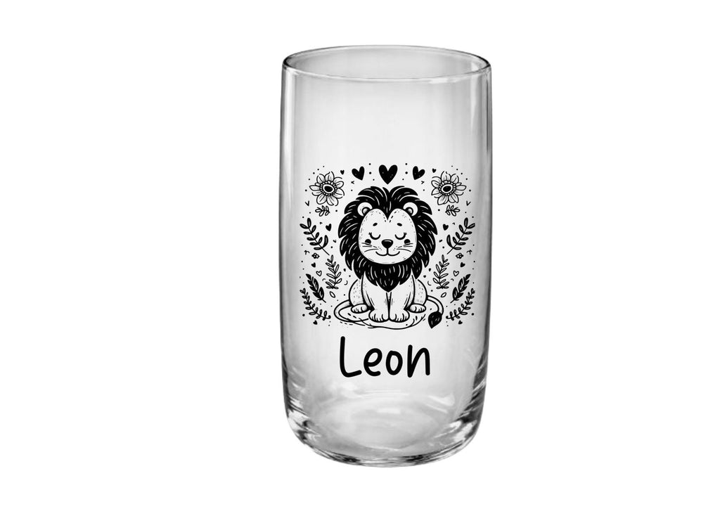 Graviertes Trinkglas mit Löwen und Namen für Kinder, gut geeignet für kleine Kinderhände, ideales Geschenk zum Geburtstag o.a. Kindertag