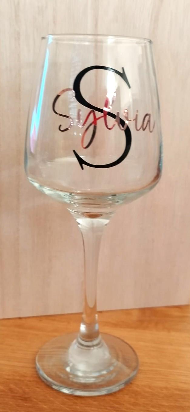 Personalisiertes Weinglas mit Monogramm, für die Hochzeit, Brautjungfern, Junggesellinnenabschied, JGA, Braut, Hochzeitsgeschenk, für Feiern
