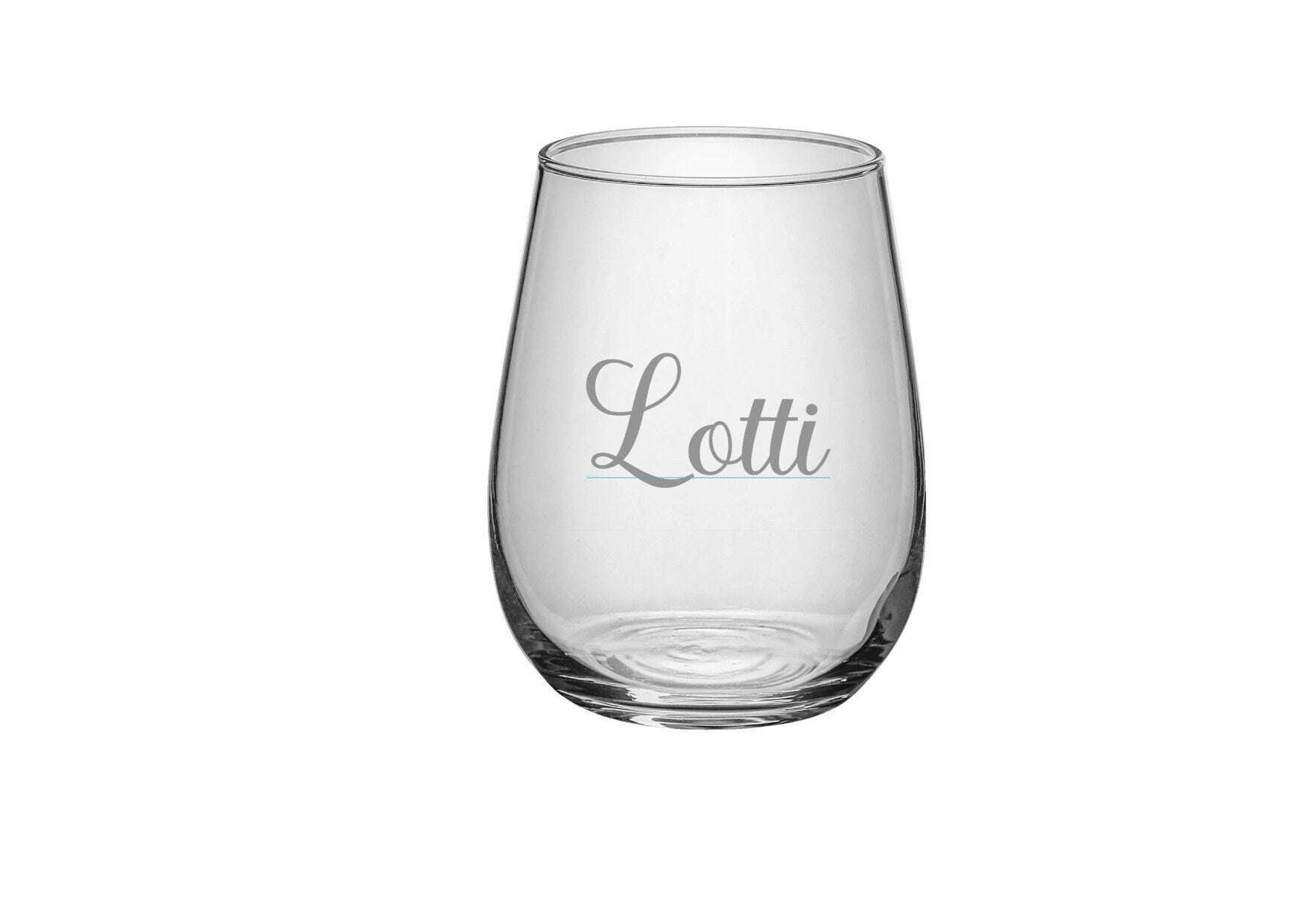 Graviertes Glas mit Namen – Perfekte Personalisierung für Ihre Hochzeitstafel und den gedeckten Tisch zu Hause
