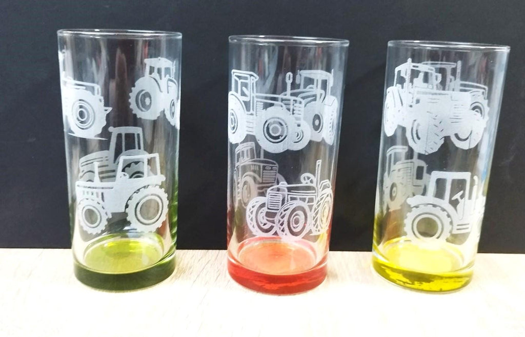 3 Traktorgläser im Set, versch. Traktoren, versch. farbige Glasböden, Geschenk für Traktorfans, spülmaschinenfest, Art.-Nr. Tr001