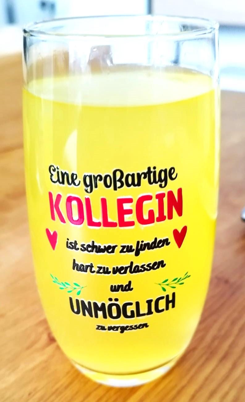 Trinkglas für eine Kollegin, Abschiedsgeschenk, farbig bedruckt, verschiedene Glasformen
